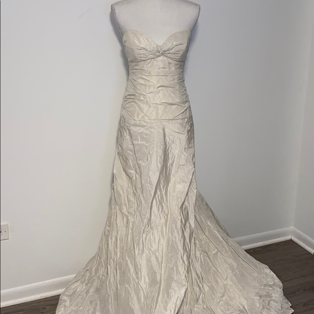 New! Nicole Miller Ivory Mia HG0013 Wedding Dress!